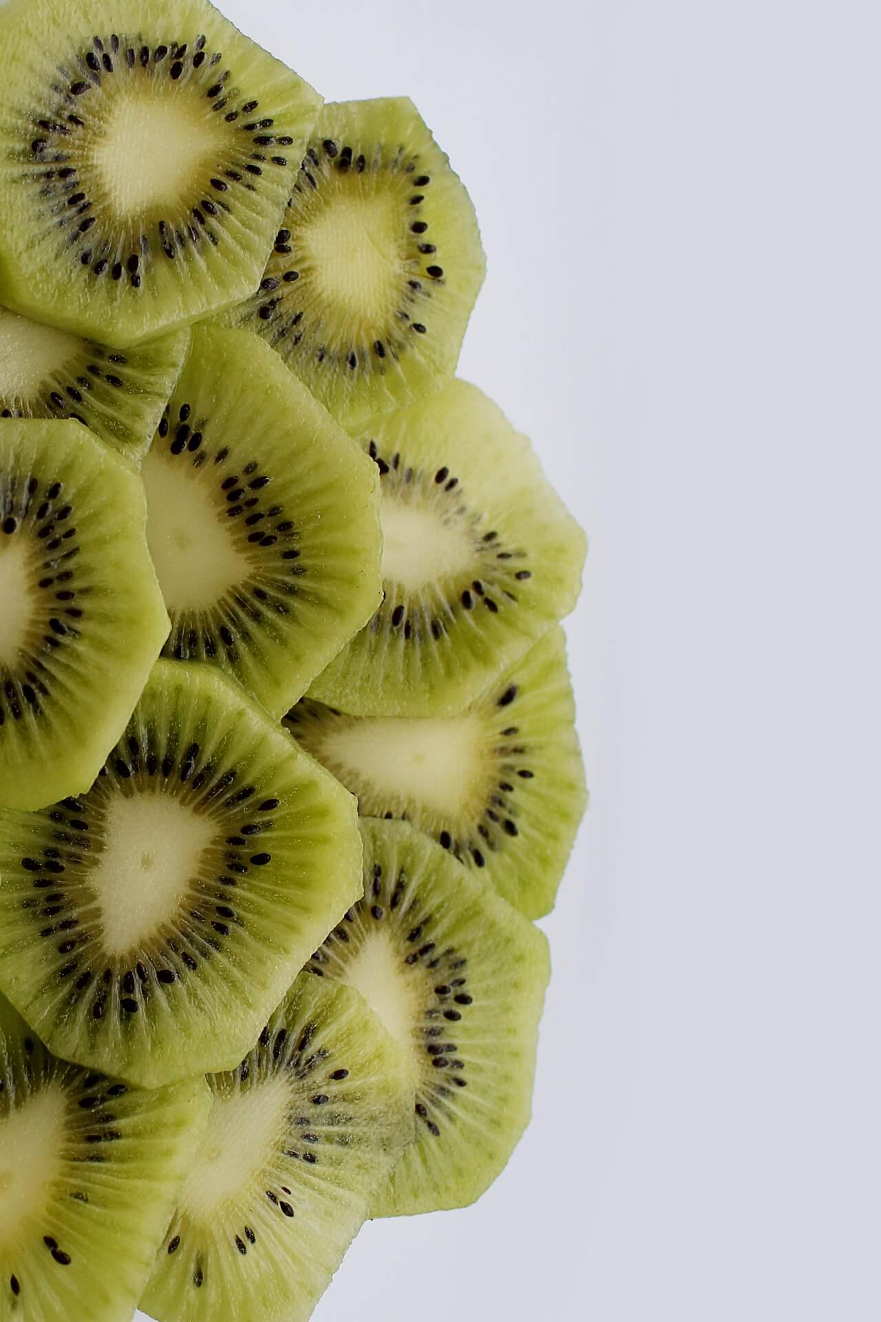 Kiwis verts fraîchement récoltés